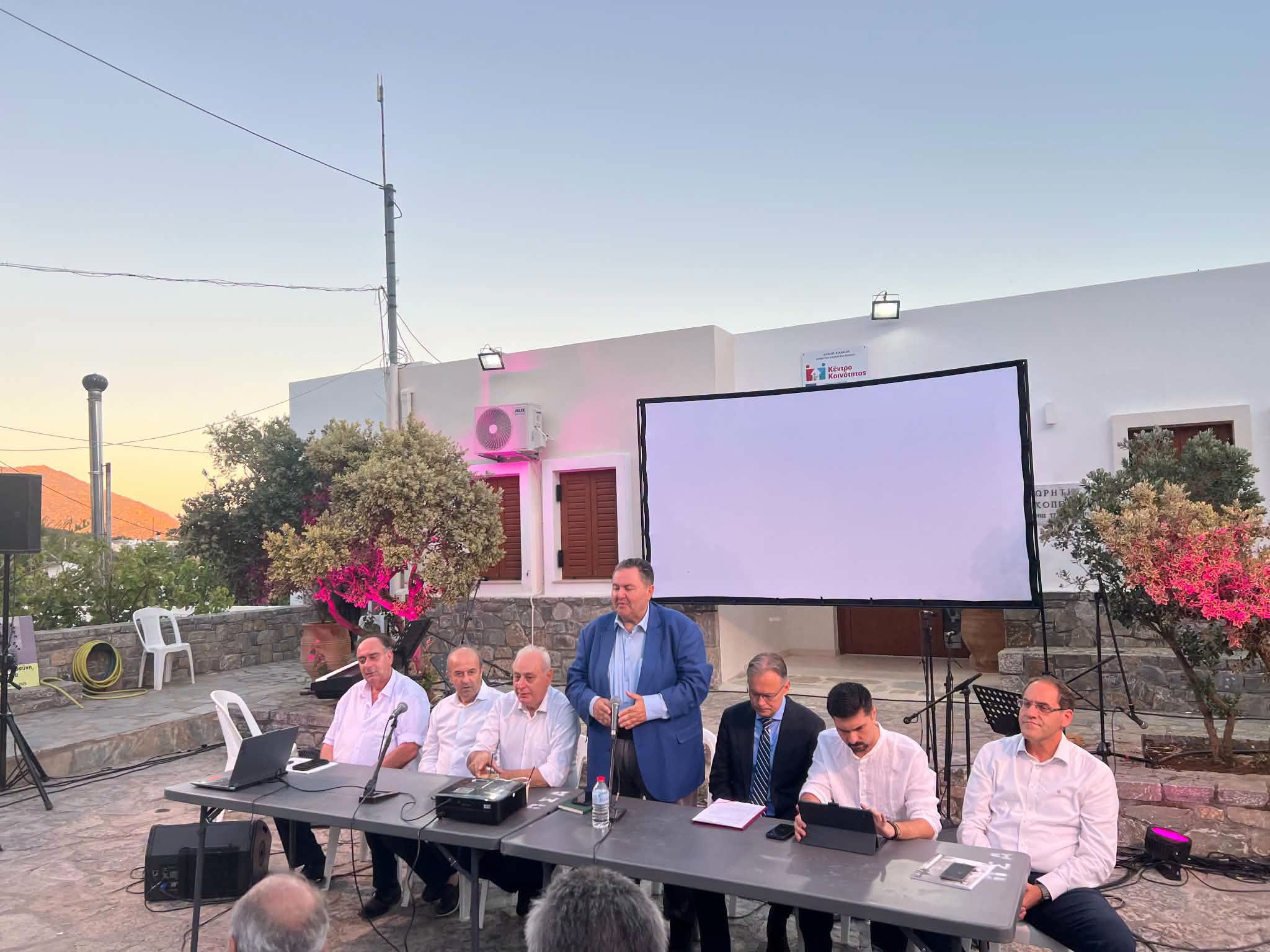 Στις εκδηλώσεις  τιμής και μνήμης για την 83η επέτειο του Ολοκαυτώματος και της καταστροφής των χωριών της Βιάννου και της Ιεράπετρας από τα γερμανικά στρατεύματα κατοχής, τον Σεπτέμβριο του 1943 που κορυφώθηκαν την Κυριακή 13 Σεπτεμβρίου 2026 στη Βιάννο, παρουσία του Πρόεδρου της Ελληνικής Δημοκρατίας
